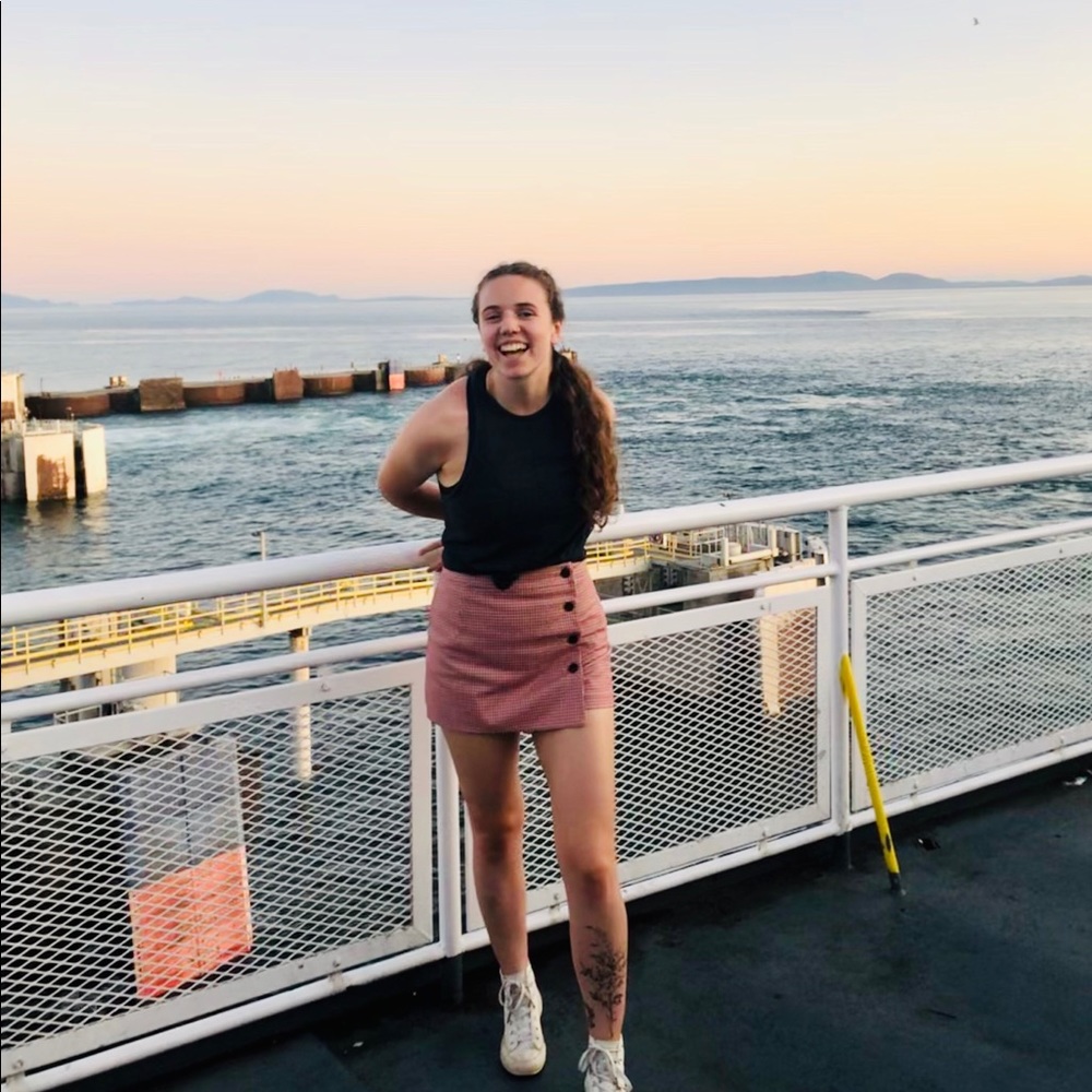 Meet your Posher, Olivia